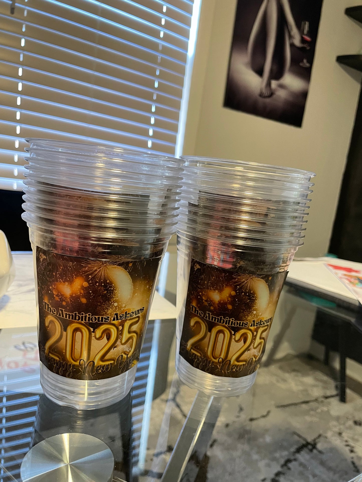 10 Lighters & 10 Cups